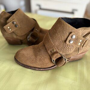 Size 7.5 Free People Bootie